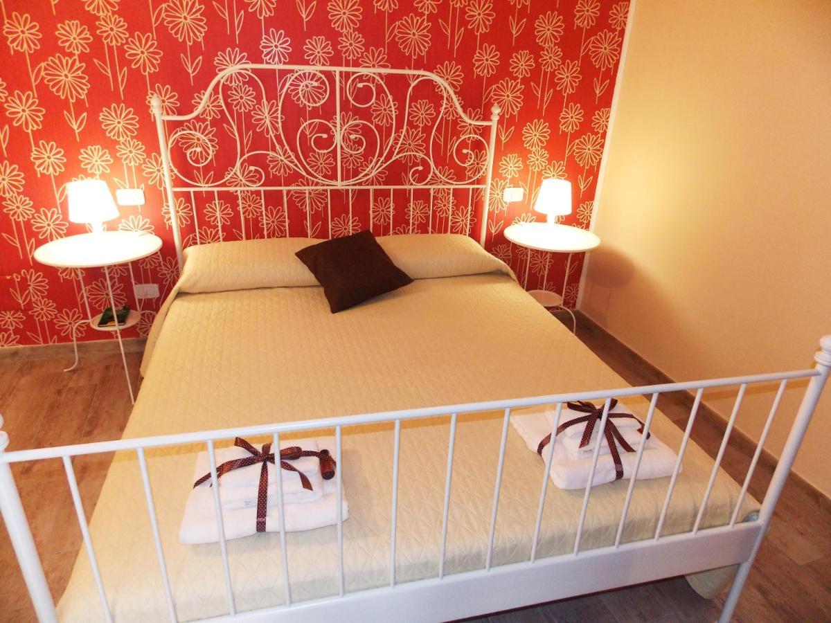 Bed and Breakfast Il Vicoletto Frascineto Exterior foto